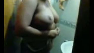 Indian porn mms of big boobs mature bhabhi exposed by servant