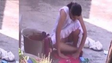 Real MMS of desi Mami Chut view in nighty at work