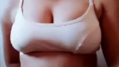 Desi girl show her big boob selfie video 4