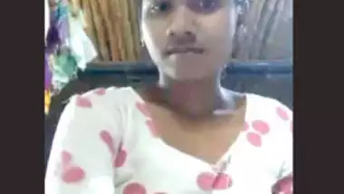 Desi village teen show her pussy