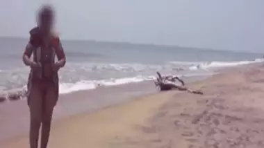 Outdoor pussy exposure of Indian Bhabhi on a beach