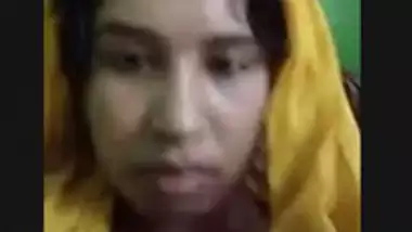 Big boob Desi Shy Girl Showing On Video Call