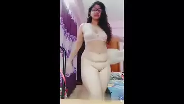 Desi sexy babe XXX show her nude fat body
