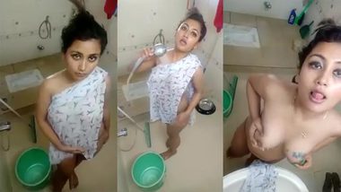 Desi babe in sexy solo selfie video goes viral on the internet