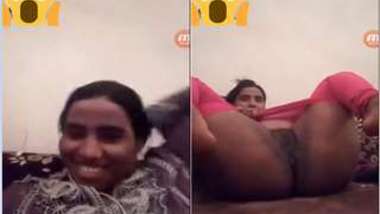 Amateur fatty playfully shows her Desi pussy during XXX video call