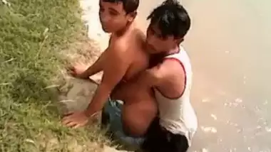 Indian gay sex XXX video of a riverside fucking