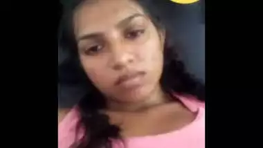 Desi cute collage girl show her boobs