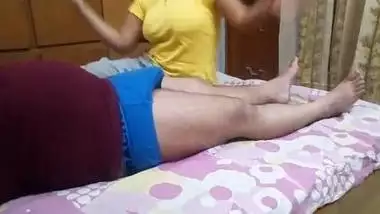 Desi sexy aunty fucking with husband best friend video 5