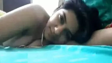 Sexy Pakistani beauty selfie nude video