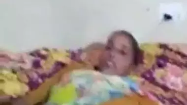 Mature desi aunty getting fucked by her servant