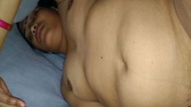 XXX fucker fills Desi woman's sex hole with semen in the end of chudai