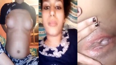 Karachi girl showing pussy MMS video