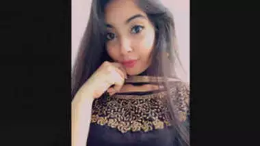 Bangladeshi Beautiful Gorgeous Girl Sumaiya Islam Leaked Video Part 1