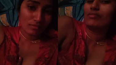 Indian bails on sex morality and exposes XXX parts playing with kitty