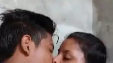 Indian whore gives sexual joy to boy just allowing him to kiss lips