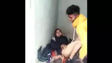 Desi lovers caught fucking on roof top hindi audio