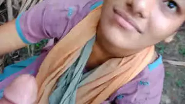 Sexy desi girl sucking cock of bf in khet mms leaked 2 video clip