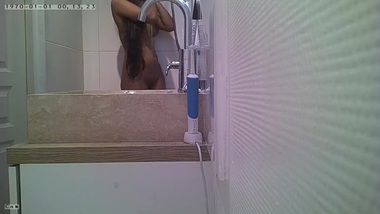 Desi Babe in shower spy cam