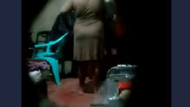 Desi aunty hidden cam video capture