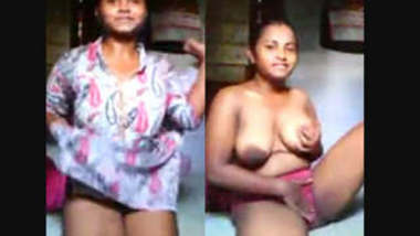Hot tamil college girl showing her big boobs and pussy