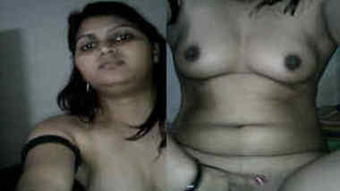 XXX video of Desi cameragirl receiving sexual pleasure by herself