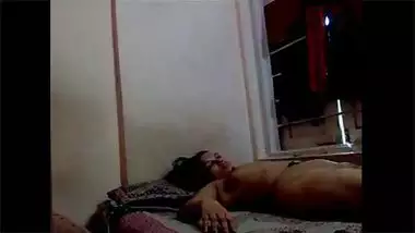 Indian man turns wife on by cunnilingus before amateur sex action