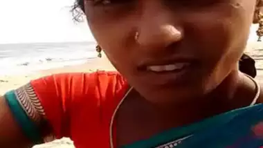 Young Desi woman didn't know XXX oral sex was included in rest on beach