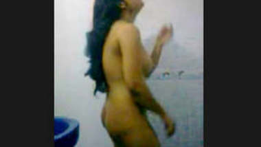 Indian Sexy Bhabhi Anum in shower