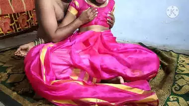 Sex with housewife in pink sari