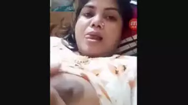 Desi Married Sexy Bhabi Showing