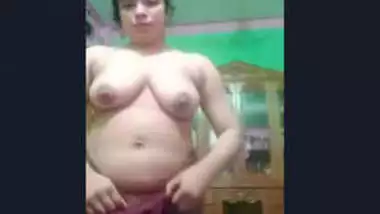 Desi Beautiful Bhabhi Showing Her Hot Boobs