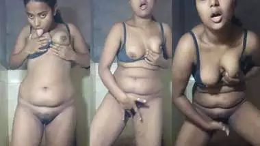 Horny Desi girl fingering pussy MMS