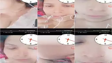 Sexy Bangladeshi Bhabhi showing pussy on video call
