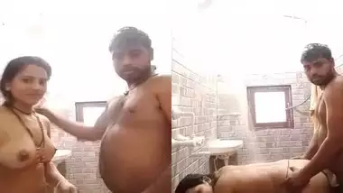 Married couple hot sex in bathroom