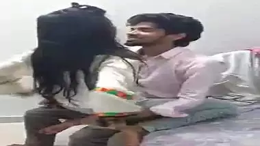 Desi mms Hindi sex video of horny young college couple
