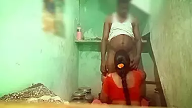 Tamil Aunty Cheating Unkle In Bathroom