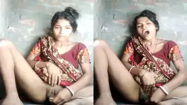 Poor village wife masturbating pussy with veggie