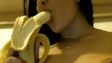Naughty Chandigarh babe sucking a banana on camera