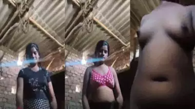 Tamil girl’s Desi striptease video