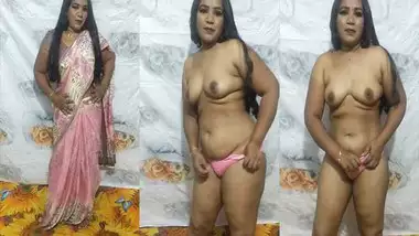 Super chubby Bhabhi striptease boobs show
