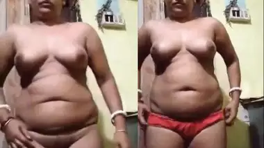 Indian wife making nude video for her husband