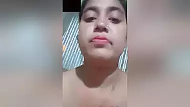 Today Exclusive- Desi Village Girl Showing Her Boobs And Pussy On Video Call