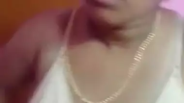 Desi sexy aunty hot boobs