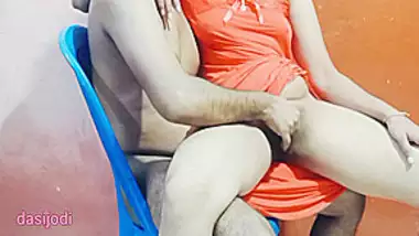 Hot And Sexy Indian Padosi Bhabhi