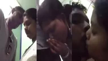 South Indian plump beauty sucking cock of lover