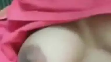 Bangla PLAYGIRL exposing her assets on selfie livecam