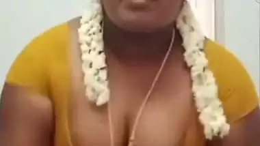 Big boobs tamil aunty