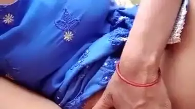Desi bhabhi in blue suit showing her hairy pussy