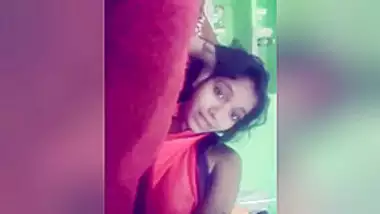 Exclusive- Cute Look Desi Girl Showing Her Boobs And Pussy