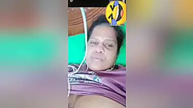 Today Exclusive- Horny Desi Milf Showing Her Boobs And Pussy Part 3